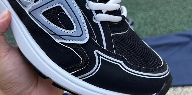 Dior B30 BLACK AND WHITE