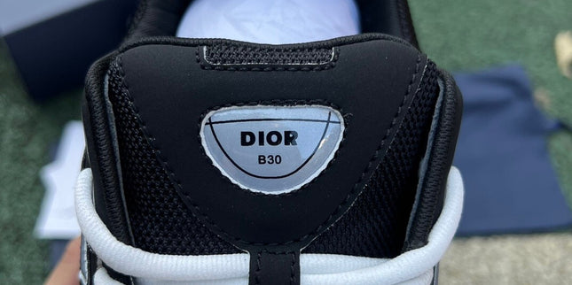Dior B30 BLACK AND WHITE