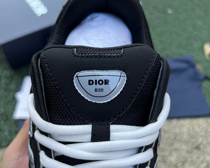 Dior B30 BLACK AND WHITE