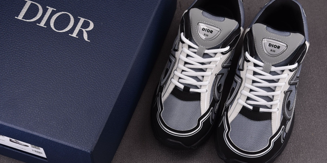 Dior B30