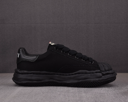 Miharas Black