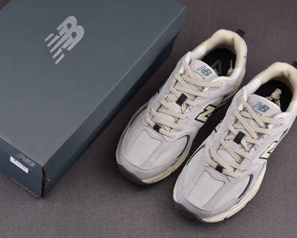 New Balance 530