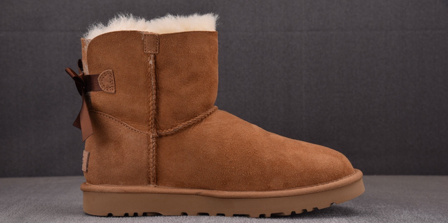 UGG Bailey
