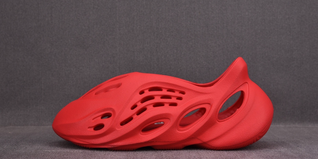 Yeezy Form Runner