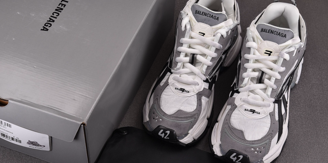 Balenciaga Runners