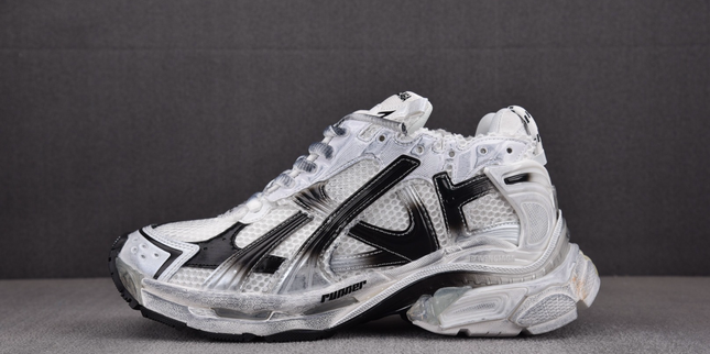 Balenciaga Runner