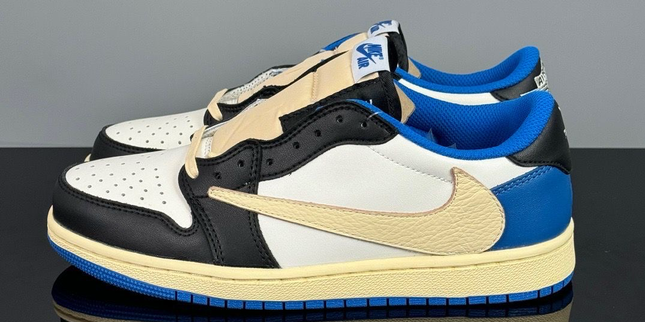 Jordan 1 Retro Low OG SP Fragment x Travis Scott