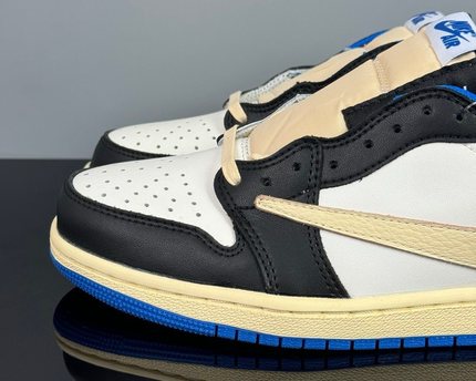 Jordan 1 Retro Low OG SP Fragment x Travis Scott