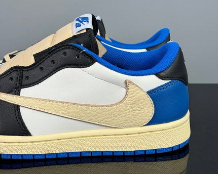 Jordan 1 Retro Low OG SP Fragment x Travis Scott