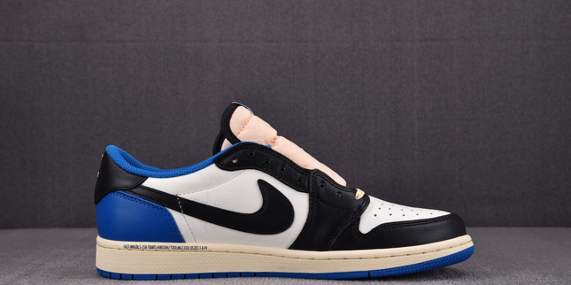 Jordan 1 Retro Low OG SP Fragment x Travis Scott