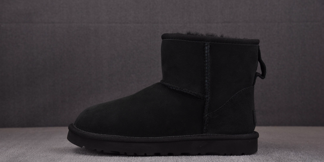UGG