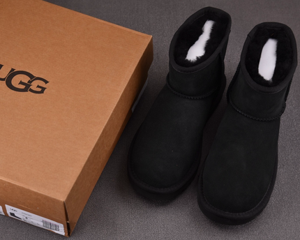 UGG