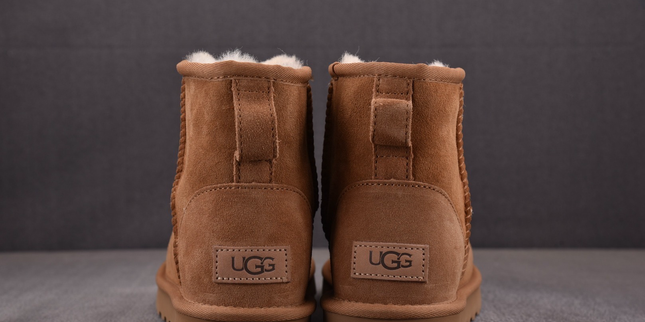 UGG