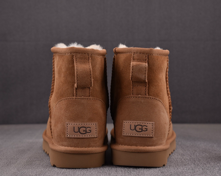UGG