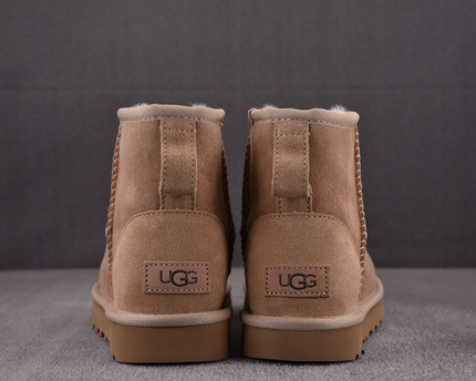 UGG