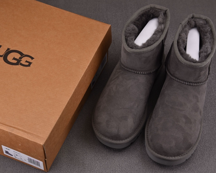 UGG