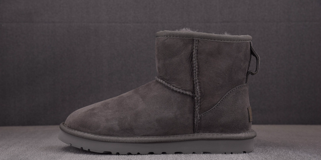UGG