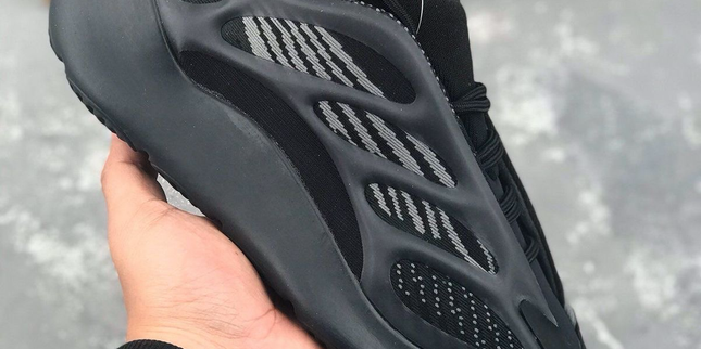 Yeezy 700