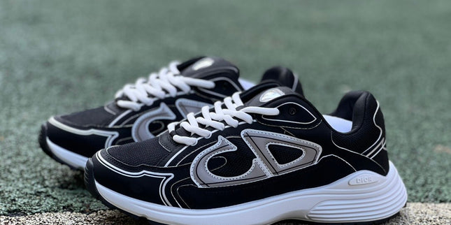 Dior B30 BLACK AND WHITE