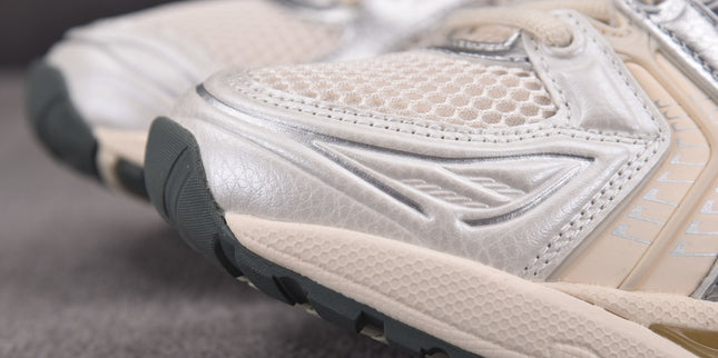 ASICS GEL-Kinsei White Gold Athletic Running Shoes