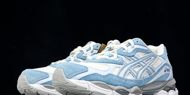 ASICS GEL-Venture Light Blue Athletic Sneakers