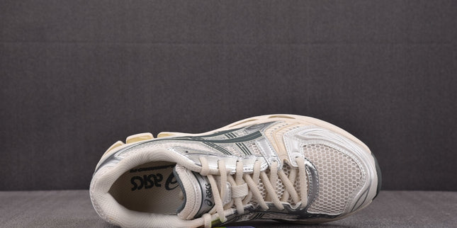 ASICS GEL-Kinsei White Gold Athletic Running Shoes