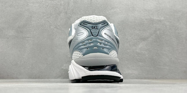 ASICS GEL-Quantum Grey Silver Performance Sneakers