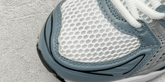 ASICS GEL-Quantum Grey Silver Performance Sneakers