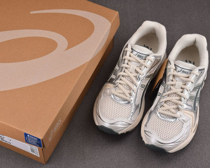 ASICS GEL-Kinsei White Gold Athletic Running Shoes